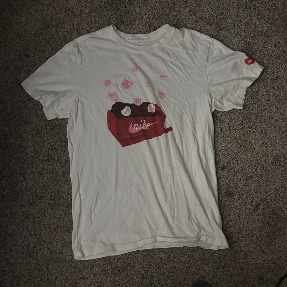 Nike Cream T-Shirt with Red and Pink Design
